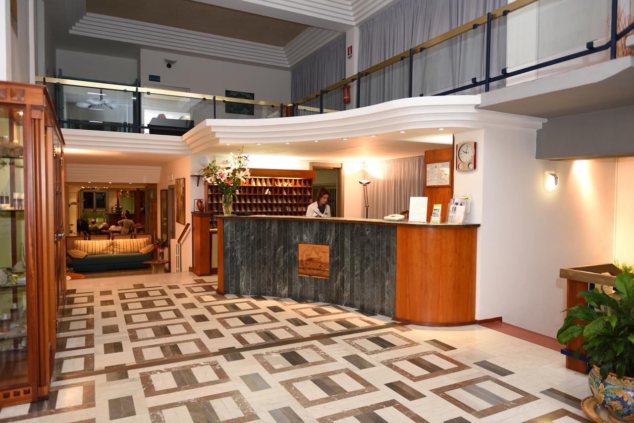 Grand Hotel Delle Terme Terme Luigiane Esterno foto